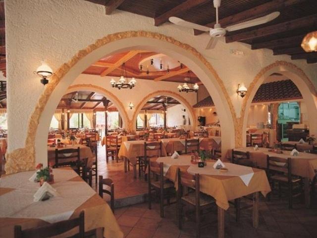 Despo Hotel Kato Gouves Restoran fotoğraf